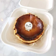 BASQUE BURNT CHEESECAKE